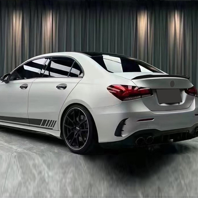 19-24 BENZ A Elevate stile e prestazioni con un OEM Amg-a45 stile spoiler posteriore