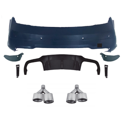 Modello di auto 2011-2014 C Grade Rear Bumper Upgrade con diffusore e tubo di scarico