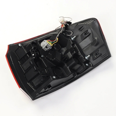 Land Cruiser LC300 con luci posteriori a LED 2022 e luci di segnale del freno