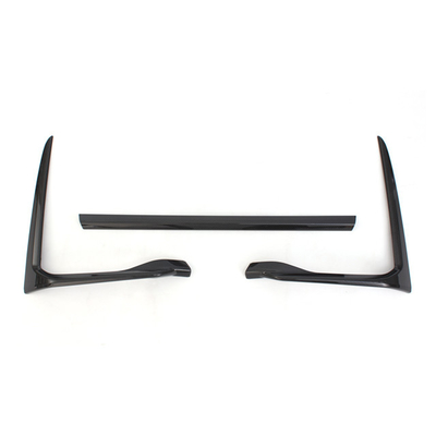 Aggiungi un tocco di lusso alla tua Toyota Alphard 2024 con il rivestimento del paraurti posteriore in fibra di carbonio