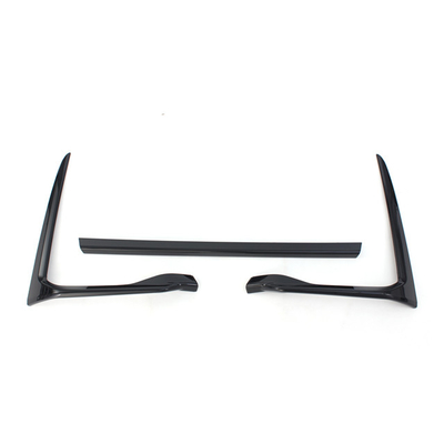 Aggiungi un tocco di lusso alla tua Toyota Alphard 2024 con il rivestimento del paraurti posteriore in fibra di carbonio