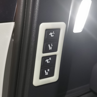 Aggiorna la tua Toyota Alphard 2024 con lo stile del tasto del sedile di terza fila
