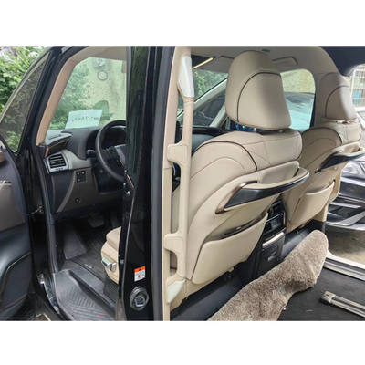 Personalizza la Toyota Alphard 2024 con kit interni Glitter e bracciole per porte centrali